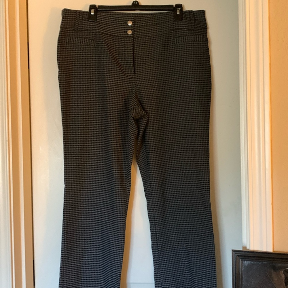 Dress pants. EUC Black & Gray check.  Great for work or a night out.
